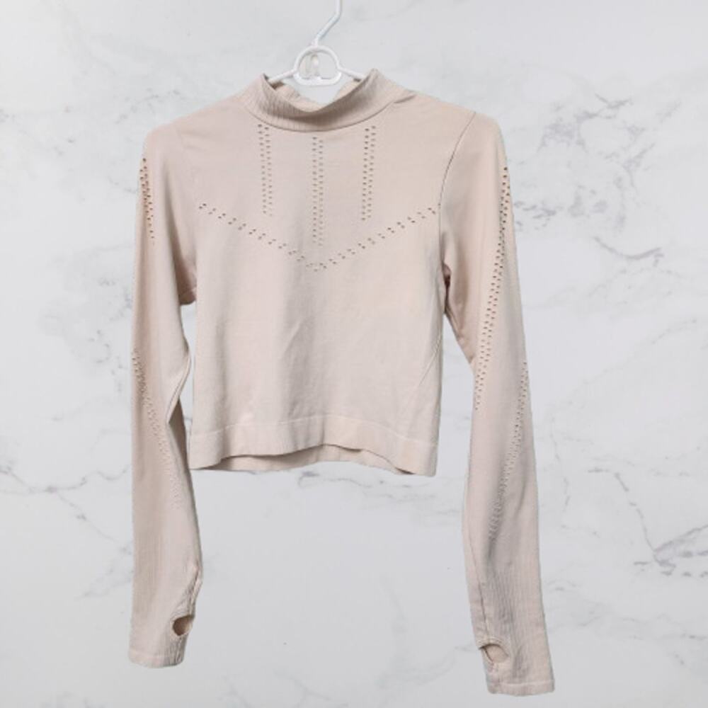 Old Navy Seamless Crop Performance Top Size MED Beige